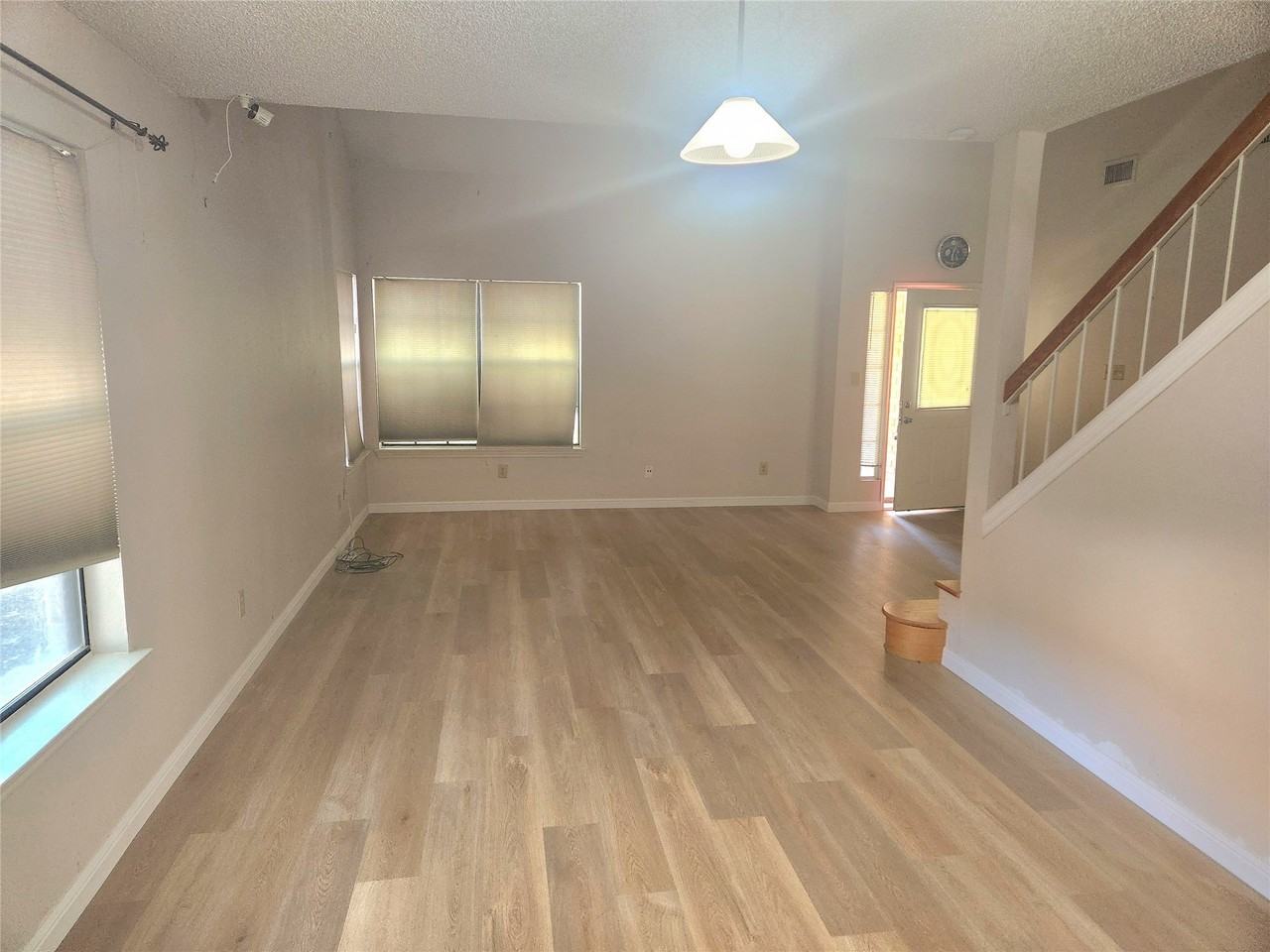 2101 Churchill Downs Dr - Photo 4 of 12