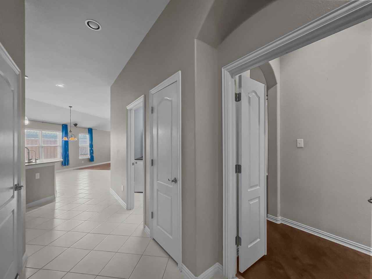 3205 Ridgeway Dr - Photo 4 of 27
