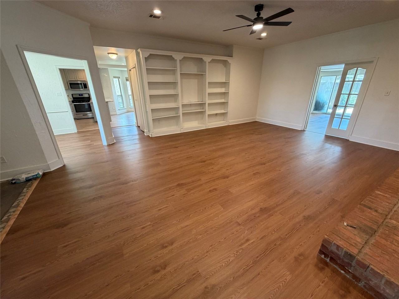 4909 Van Ness St - Photo 3 of 17