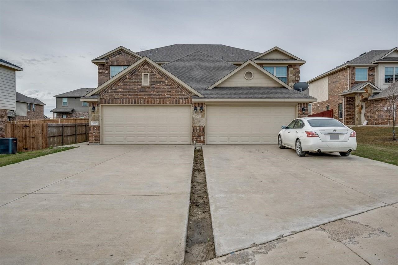 5007 Sanger Circle Dr