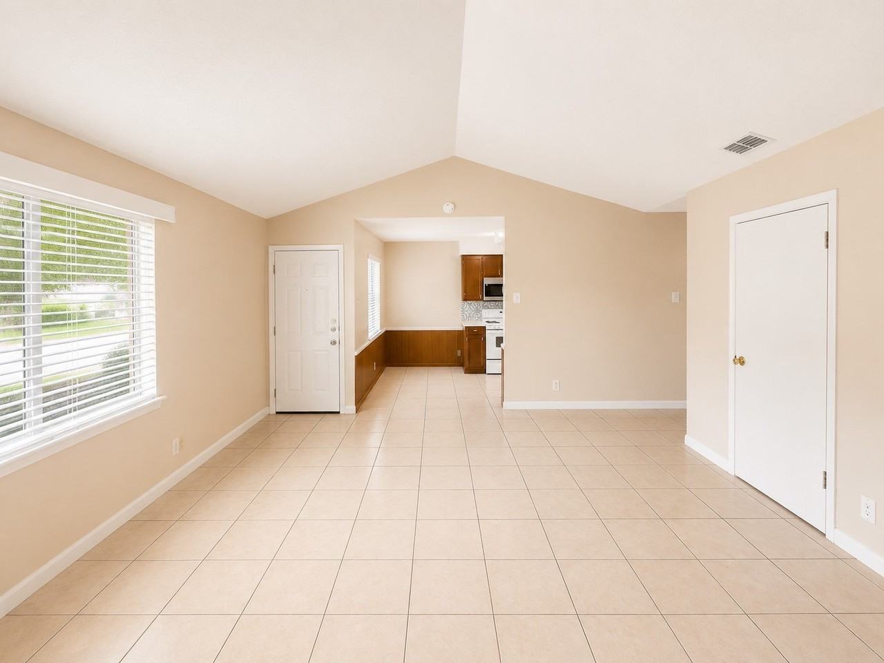 1615 N Alexander St - Photo 7 of 16