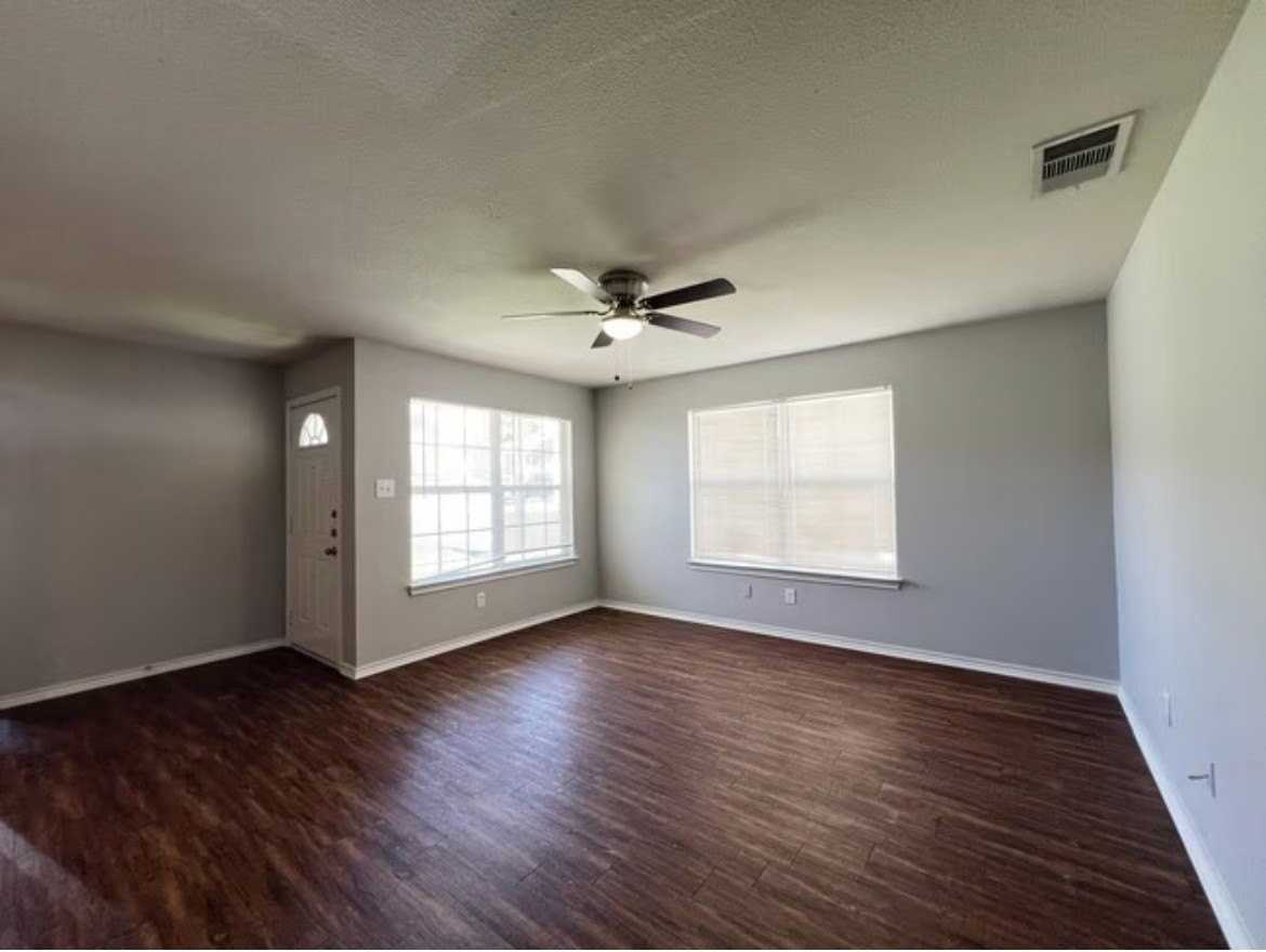 8124 Marydean Ave #8126 - Photo 4 of 12
