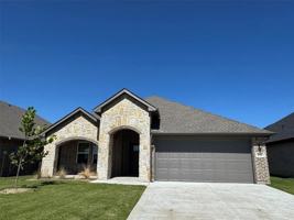 featured image of 806 Greyson Ln