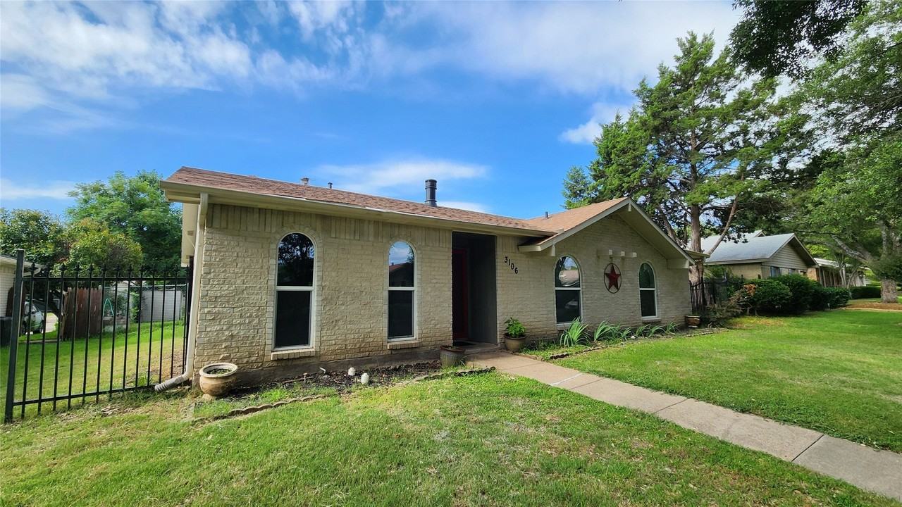 3106 Gayle Dr - Photo 2 of 13