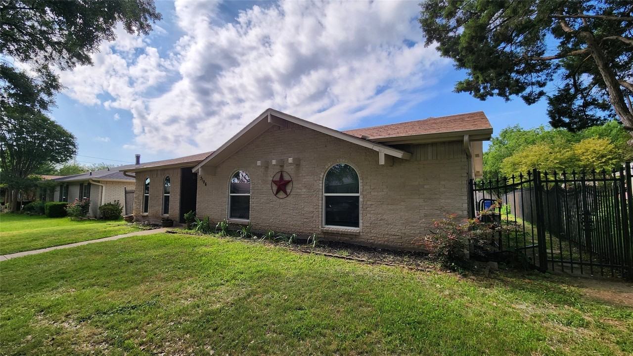 3106 Gayle Dr - Photo 3 of 13