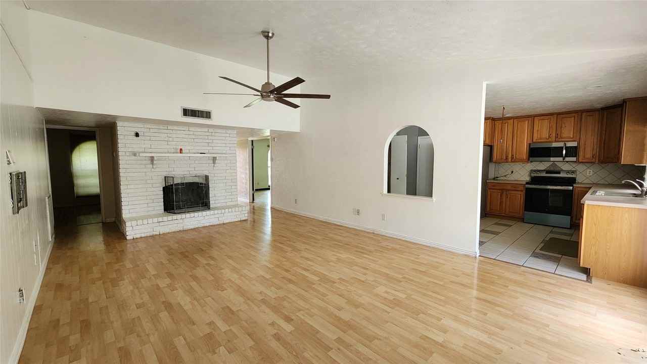 3106 Gayle Dr - Photo 5 of 13