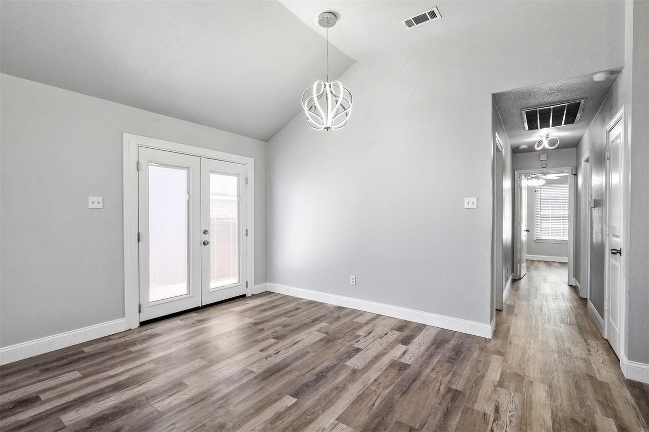 1533 Prescott Dr - Photo 5 of 16