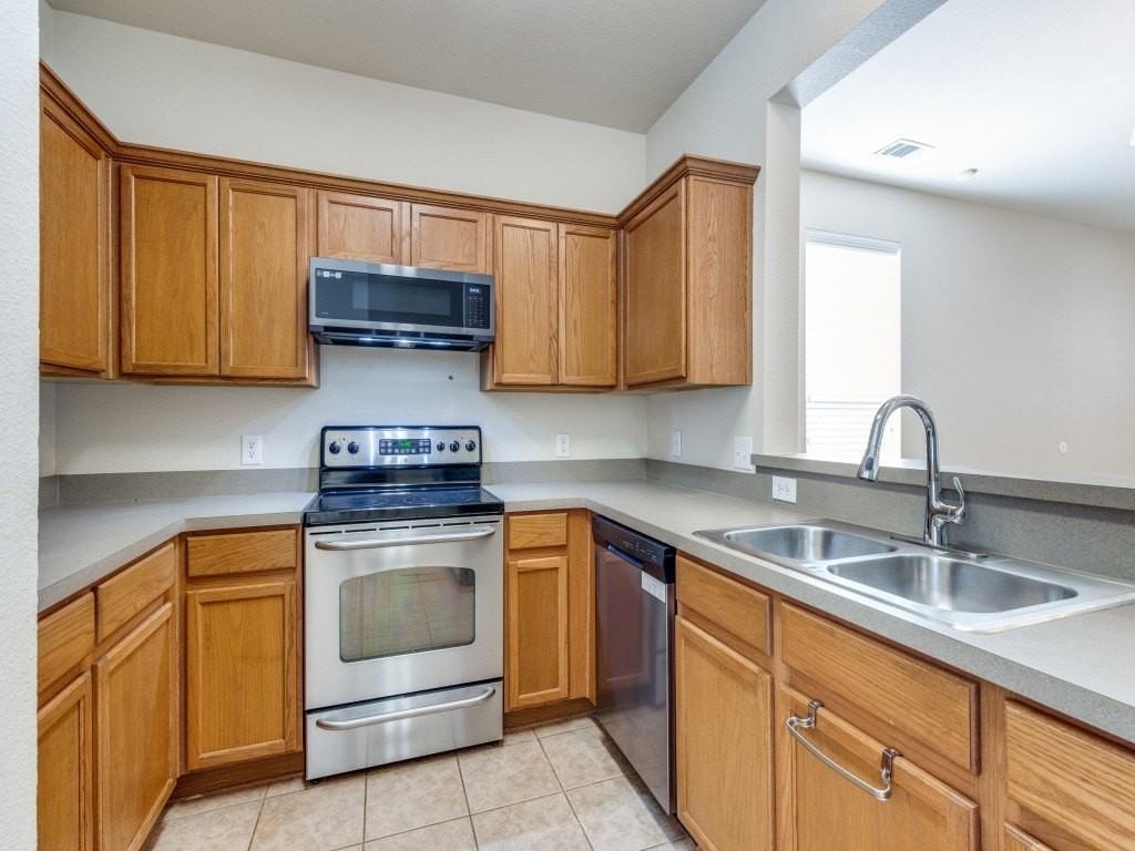 10800 Astor Dr - Photo 7 of 16