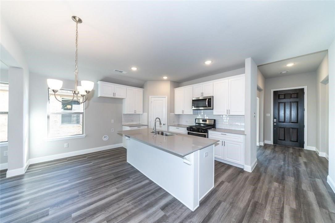 3712 Holley Ridge Way - Photo 5 of 16