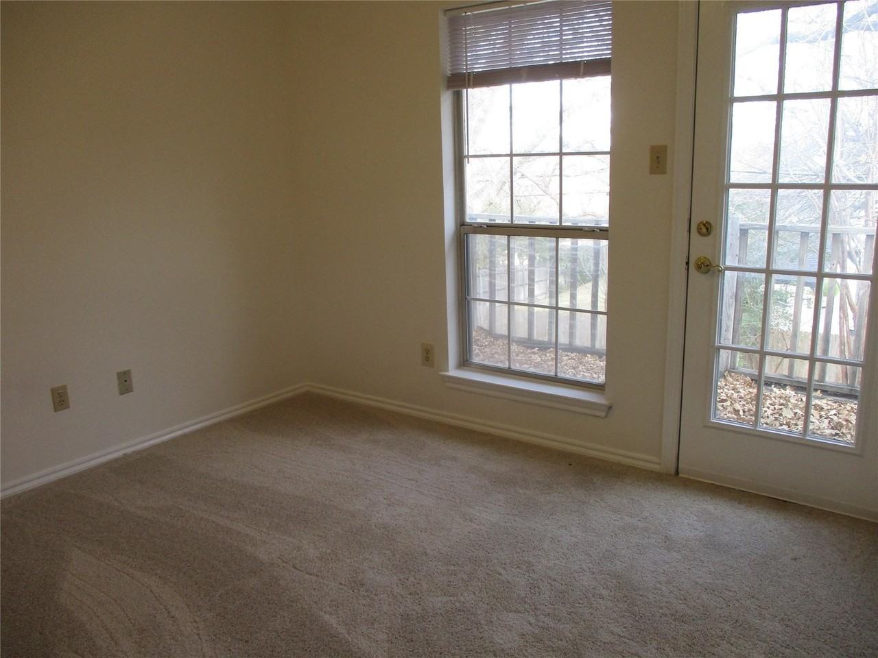 4611 Oak Club Dr - Photo 7 of 10