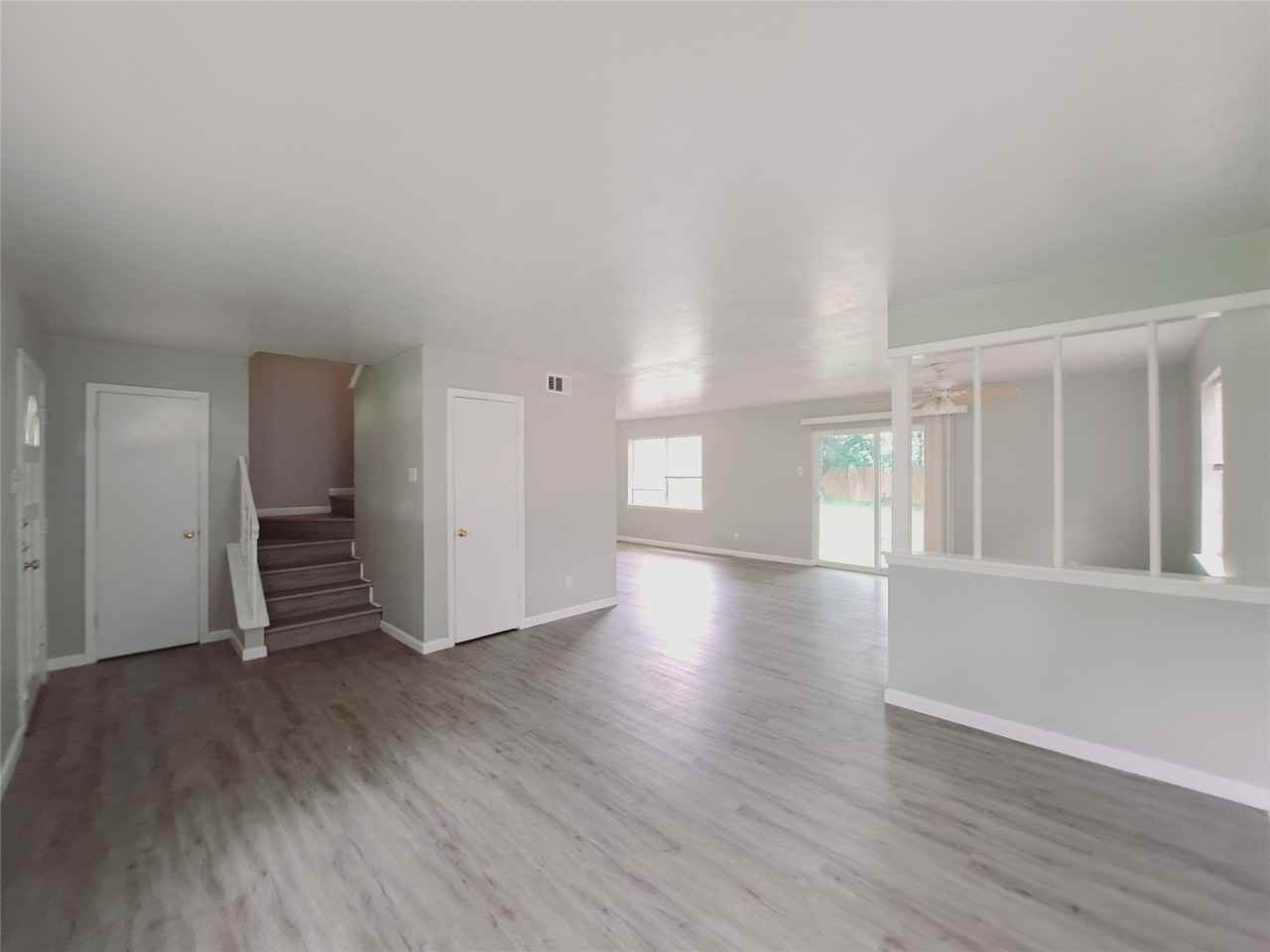 633 Rutgers Dr - Photo 3 of 23