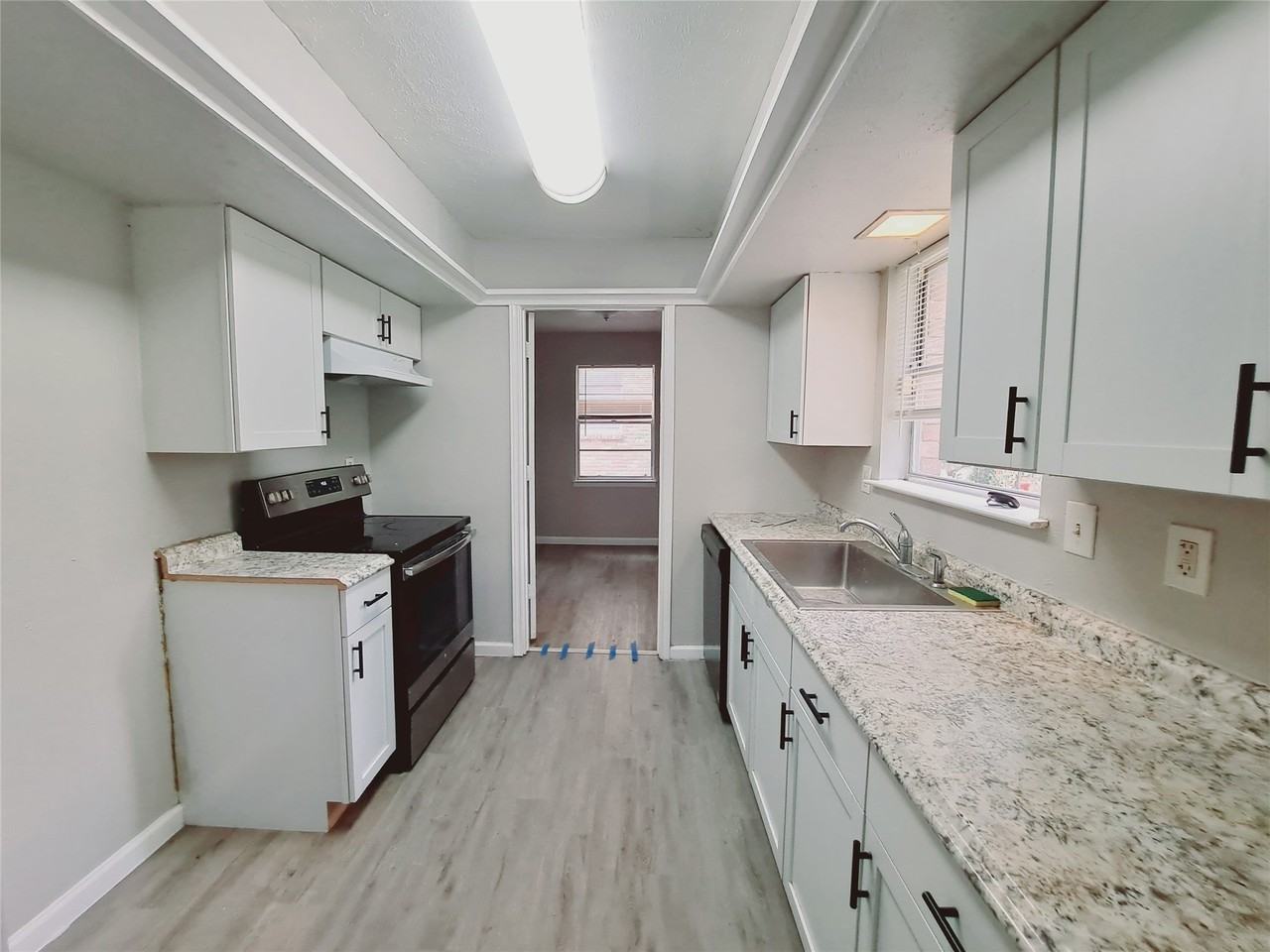 633 Rutgers Dr - Photo 7 of 23
