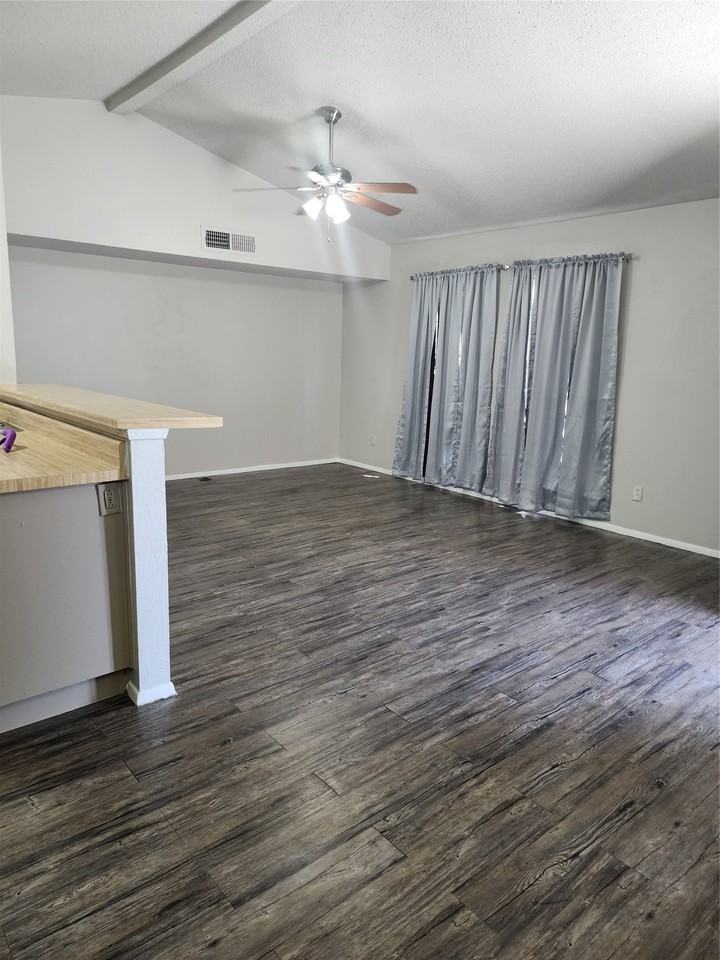 4456 Chapman St - Photo 2 of 6