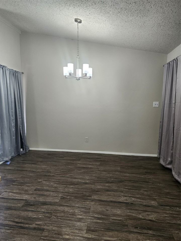 4456 Chapman St - Photo 3 of 6