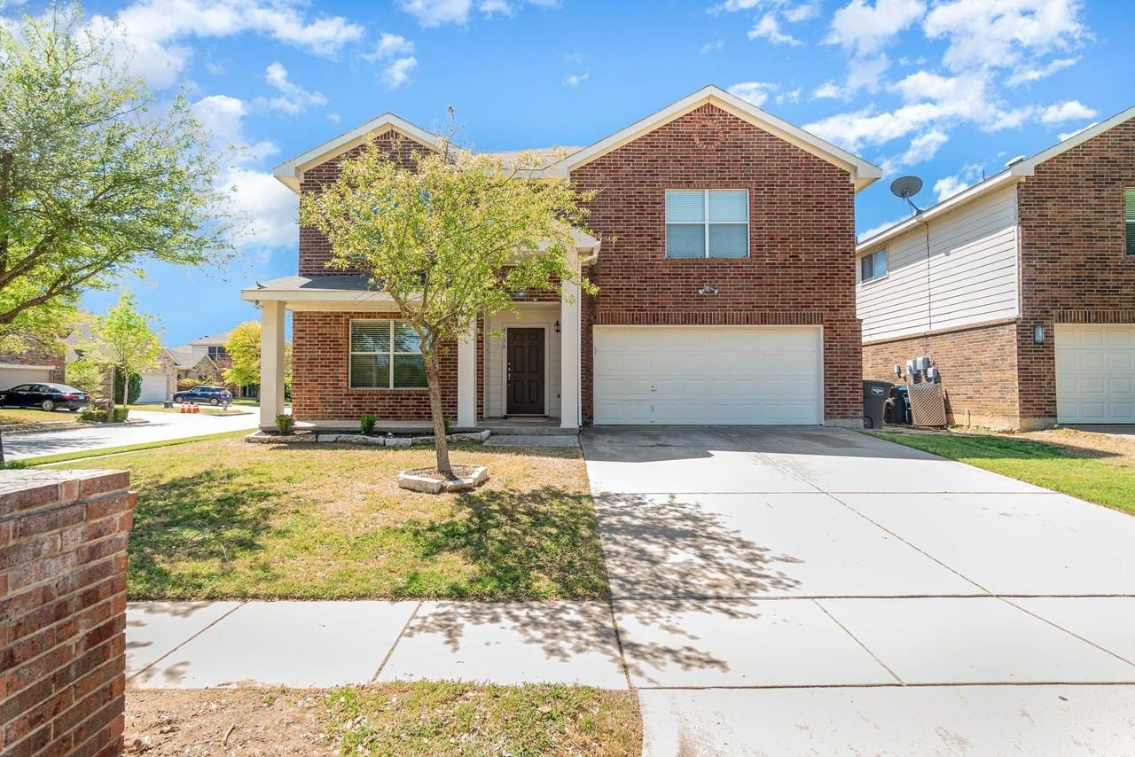 4956 Thorn Hollow Dr