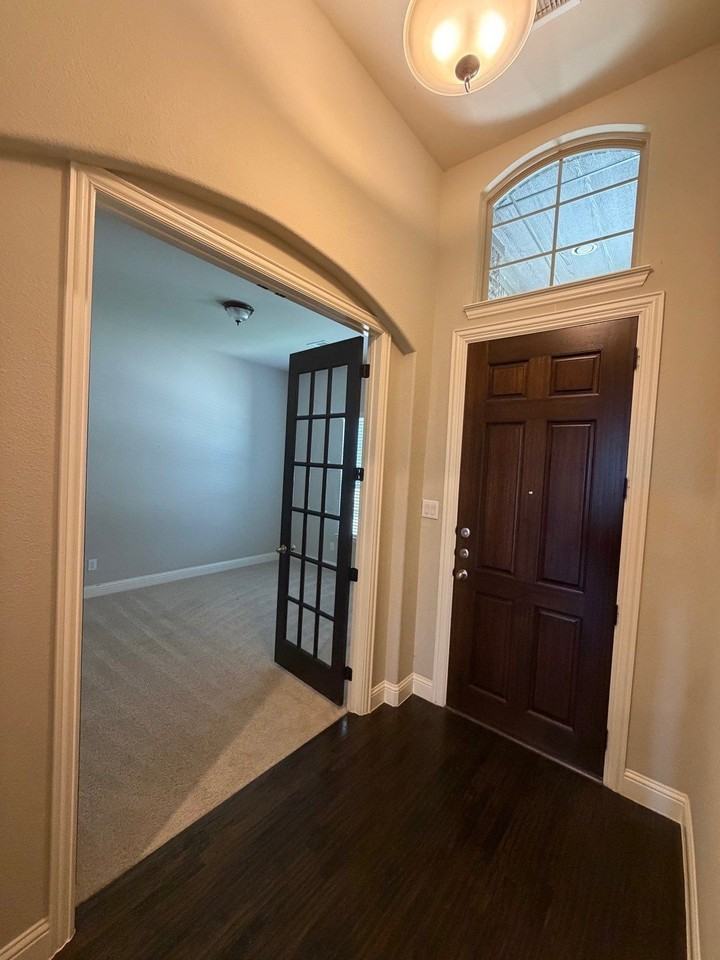 1324 Torrent Dr - Photo 5 of 34