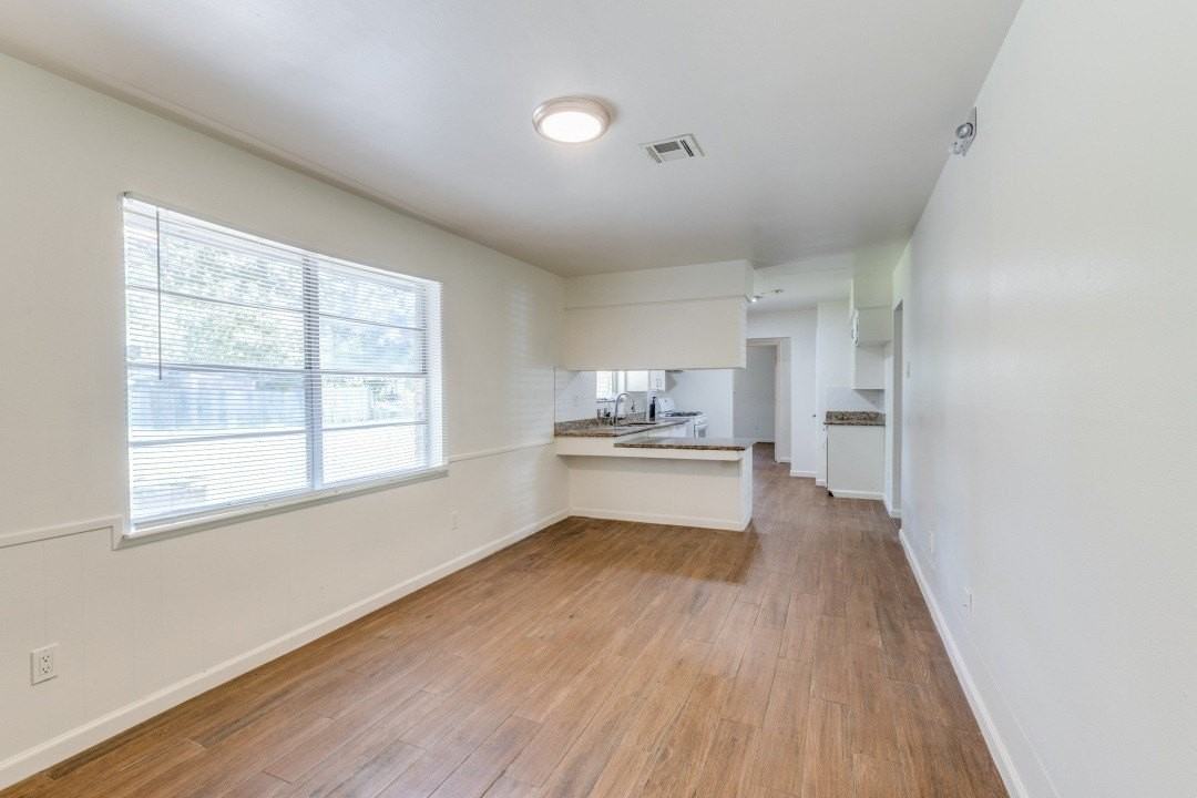 406 Vance St - Photo 6 of 25