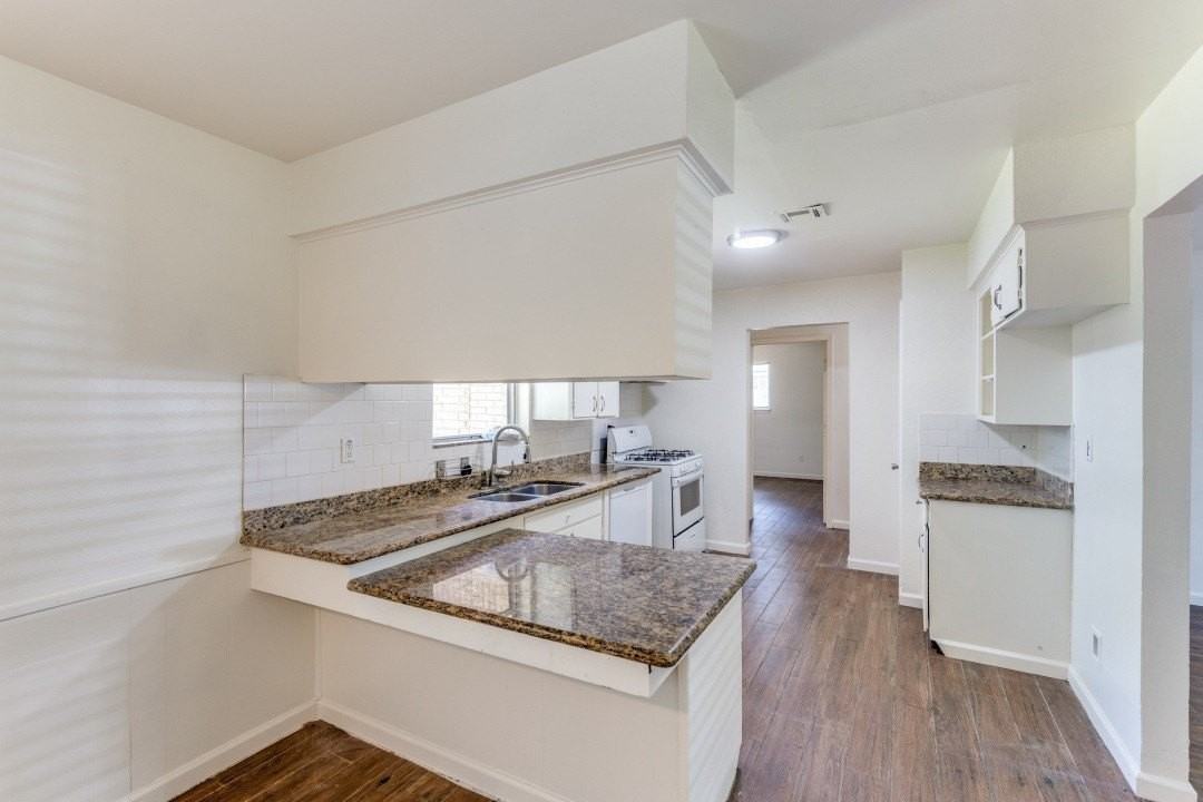 406 Vance St - Photo 7 of 25