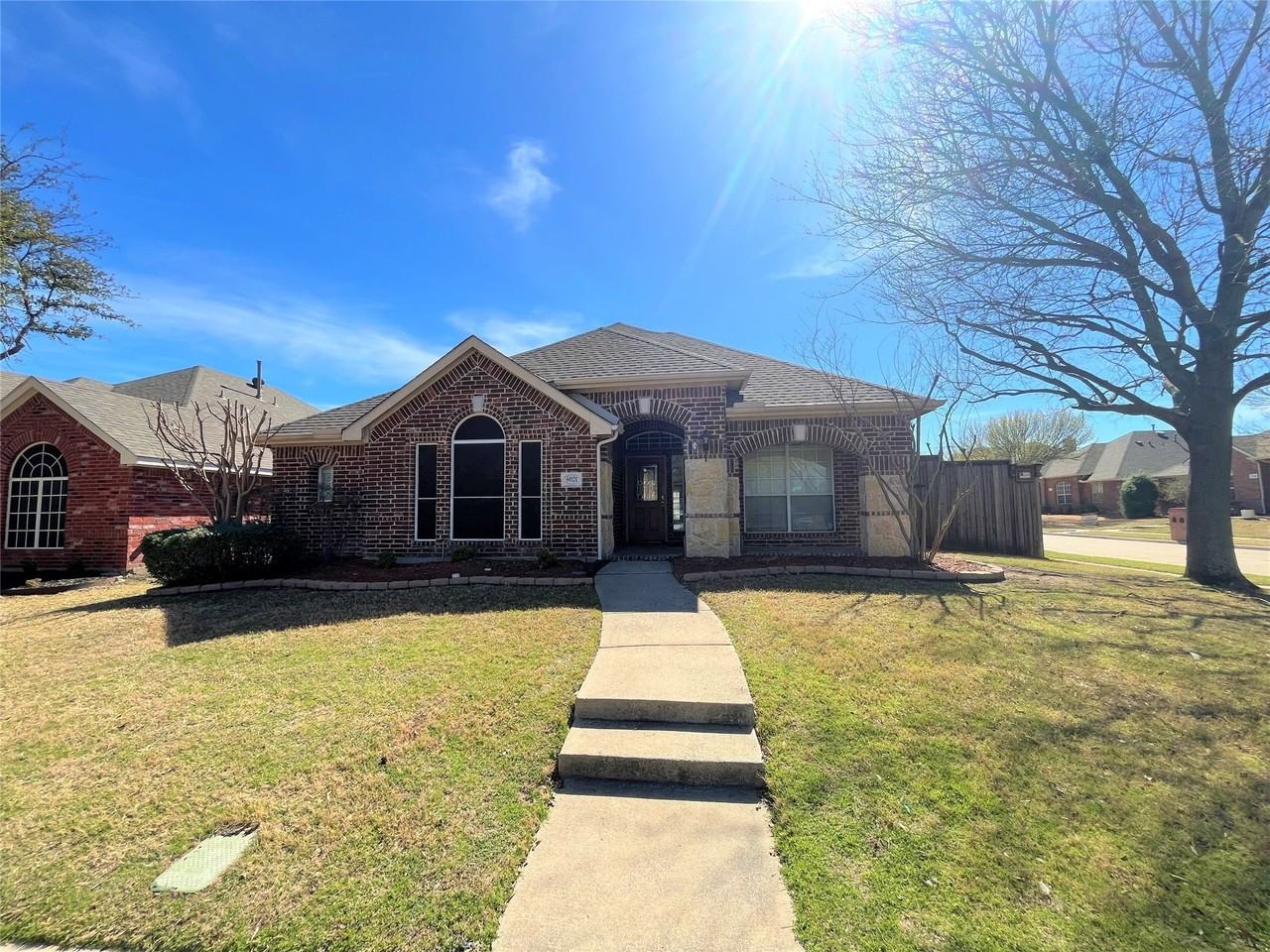 6021 Blue Spruce Ln