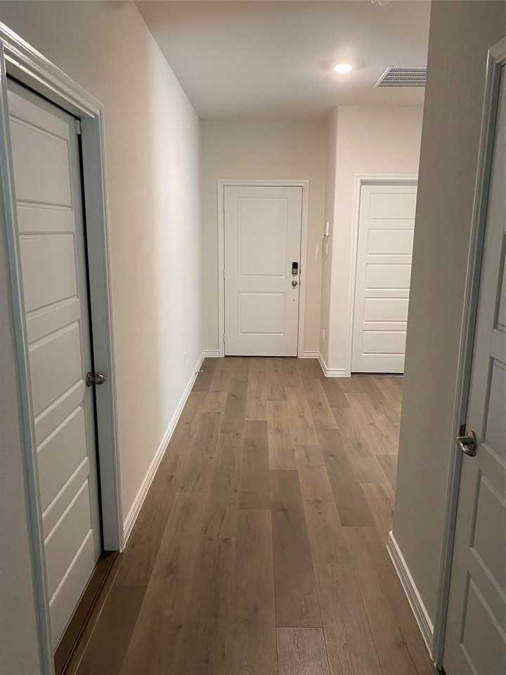 9809 Autumn Leaves Ln - Photo 2 of 12