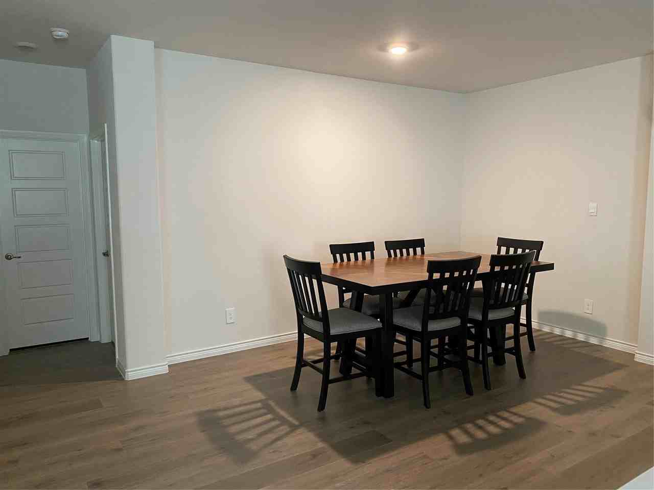 9809 Autumn Leaves Ln - Photo 4 of 12