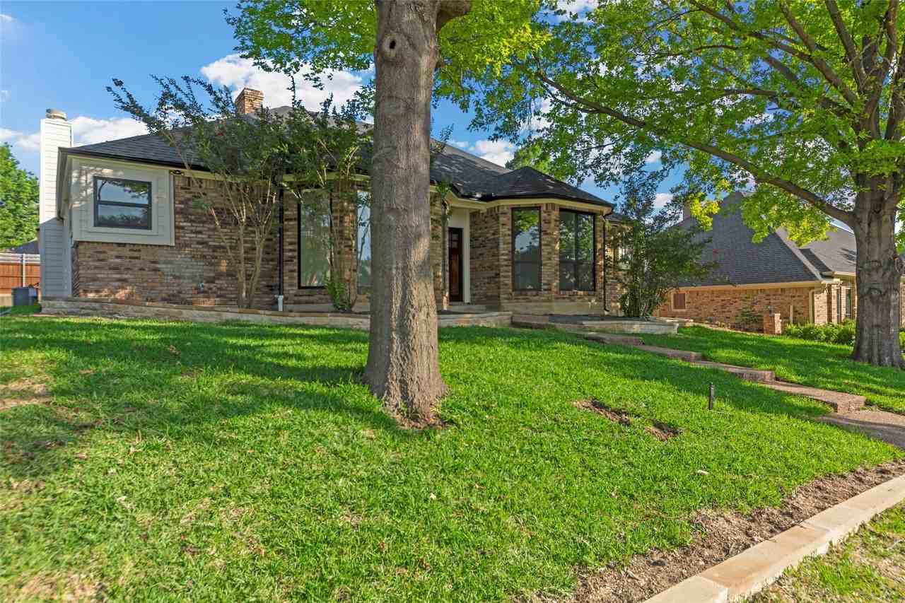 1213 Sycamore Dr - Photo 2 of 32