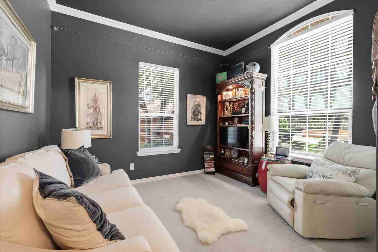 5668 Bay Meadows Dr - Photo 7 of 38