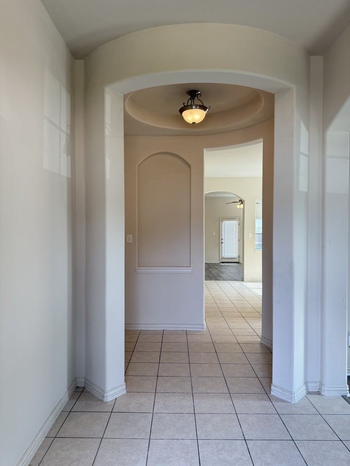 5121 Hidden Knolls Dr - Photo 2 of 19