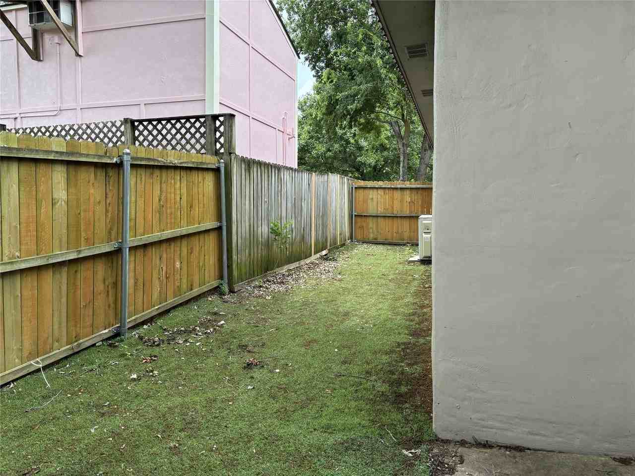 204 Pacific Ave - Photo 7 of 8