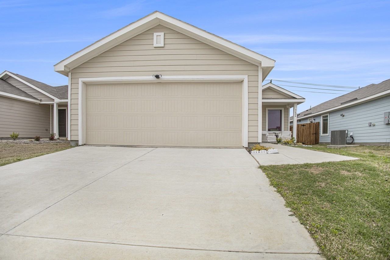 3624 Bluebird Ln