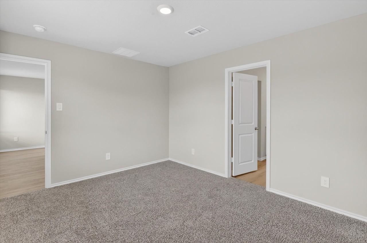 5533 Flannel Ln - Photo 4 of 21