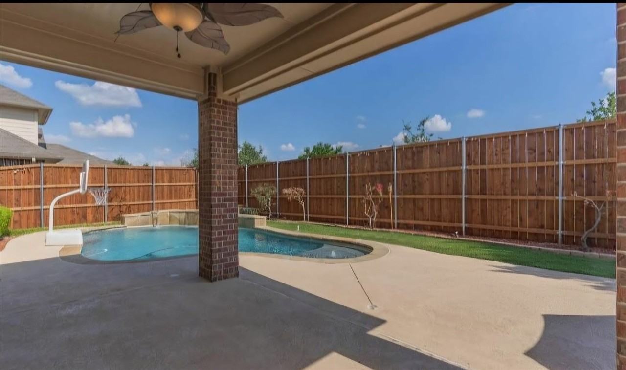 4508 Fern Valley Dr - Photo 4 of 20
