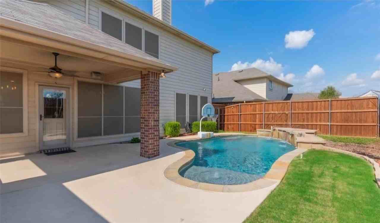 4508 Fern Valley Dr - Photo 5 of 20