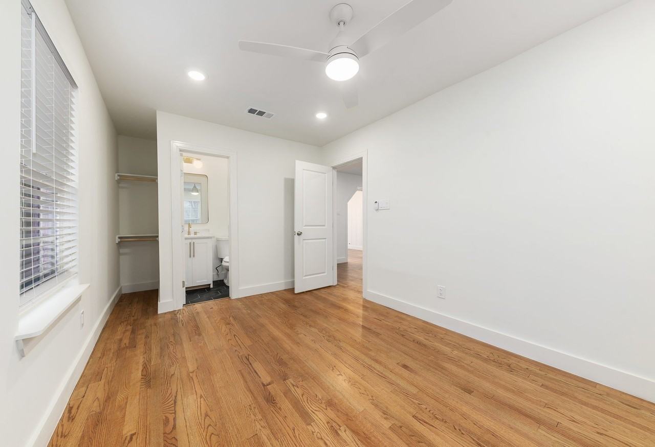 715 Dover St - Photo 4 of 8