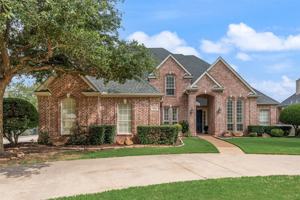 featured image of 704 Kleberg Ct