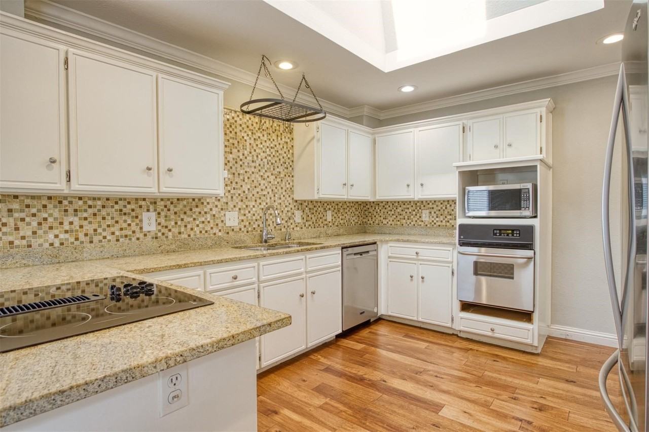 3809 Graphic Pl - Photo 7 of 31