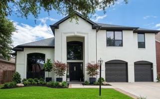 featured image of 2302 Crest Park Dr