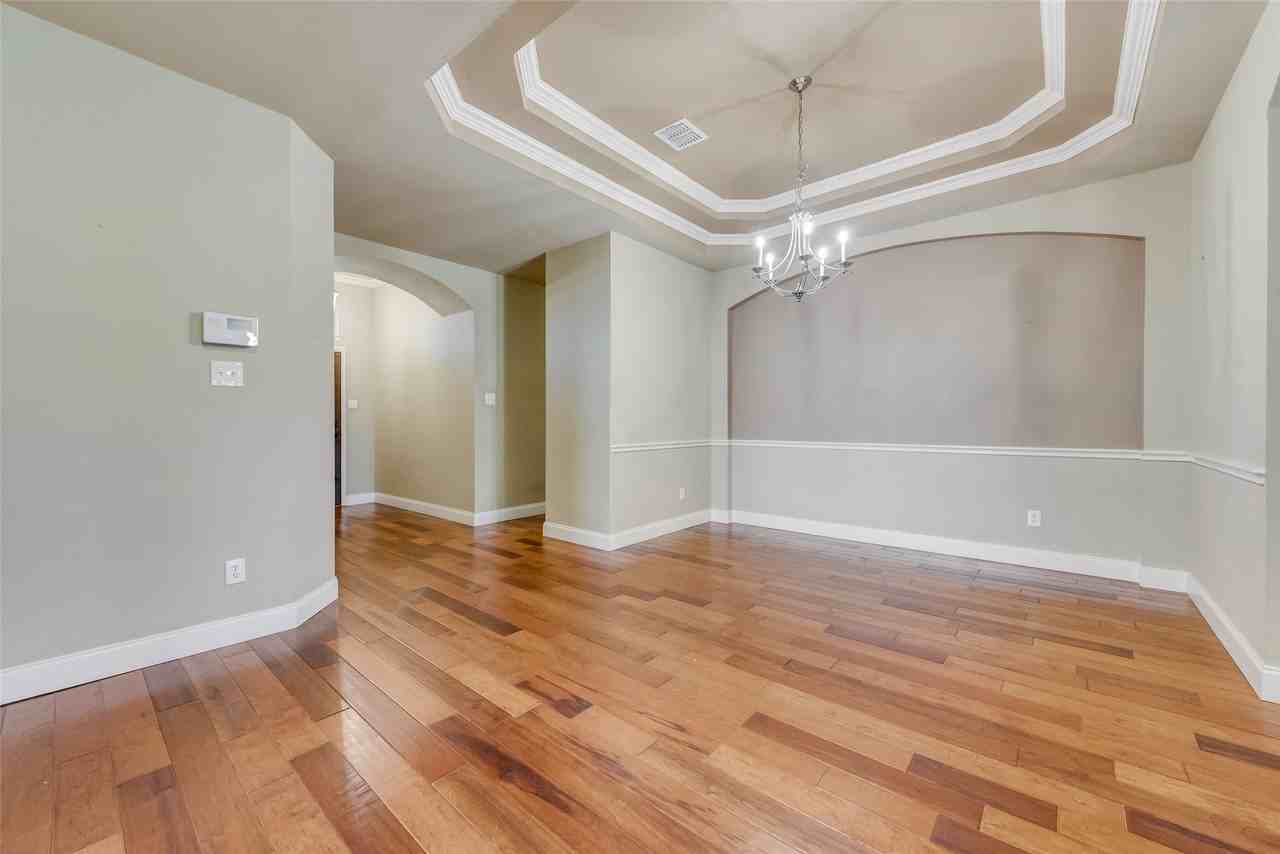 15417 Landing Creek Ln - Photo 4 of 21
