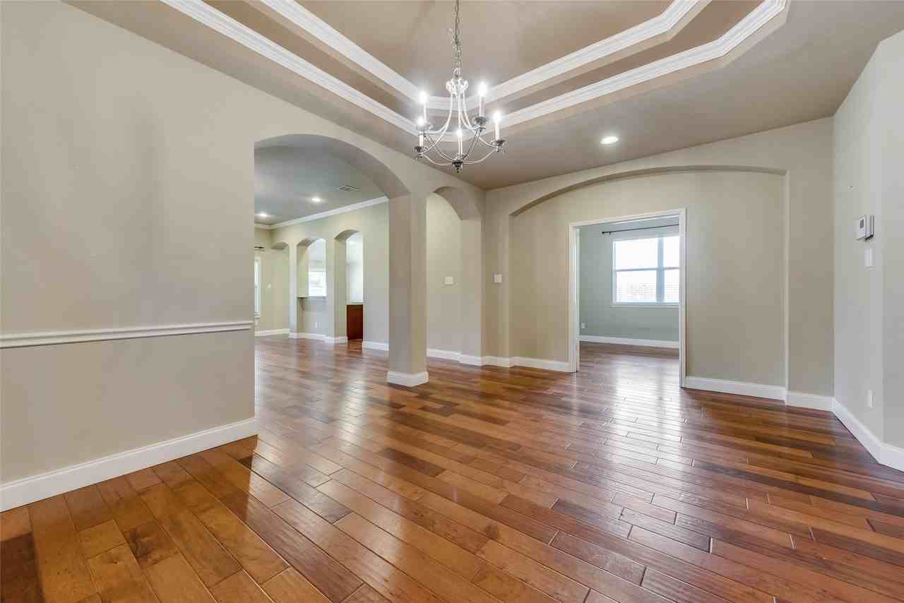 15417 Landing Creek Ln - Photo 5 of 21