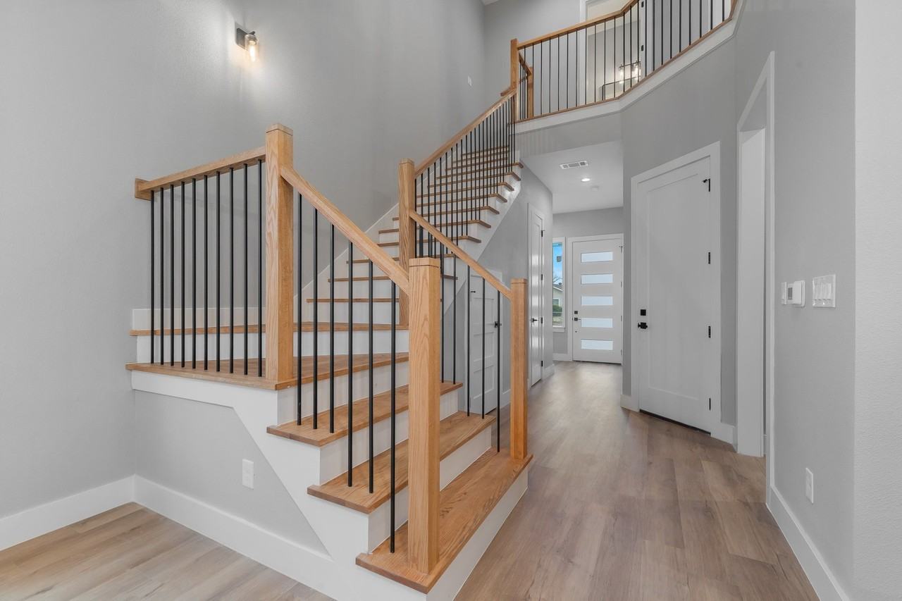 2810 Chicago St - Photo 4 of 27