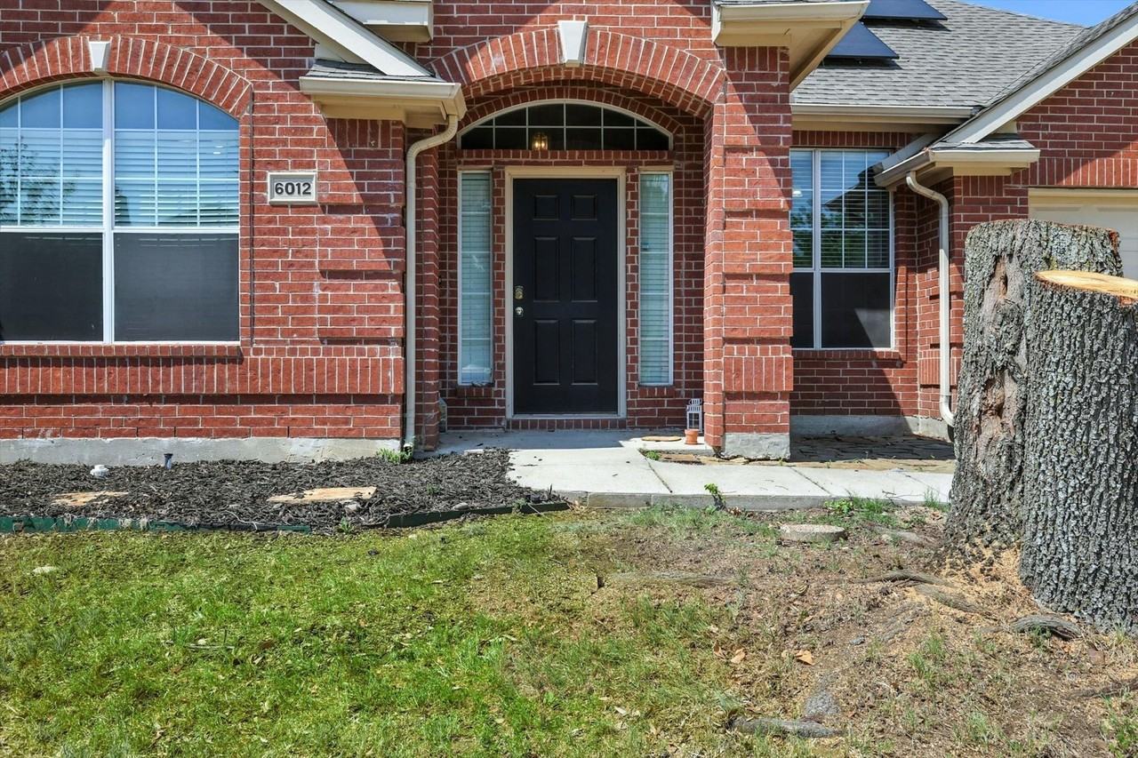 6012 Parkplace Dr - Photo 3 of 39
