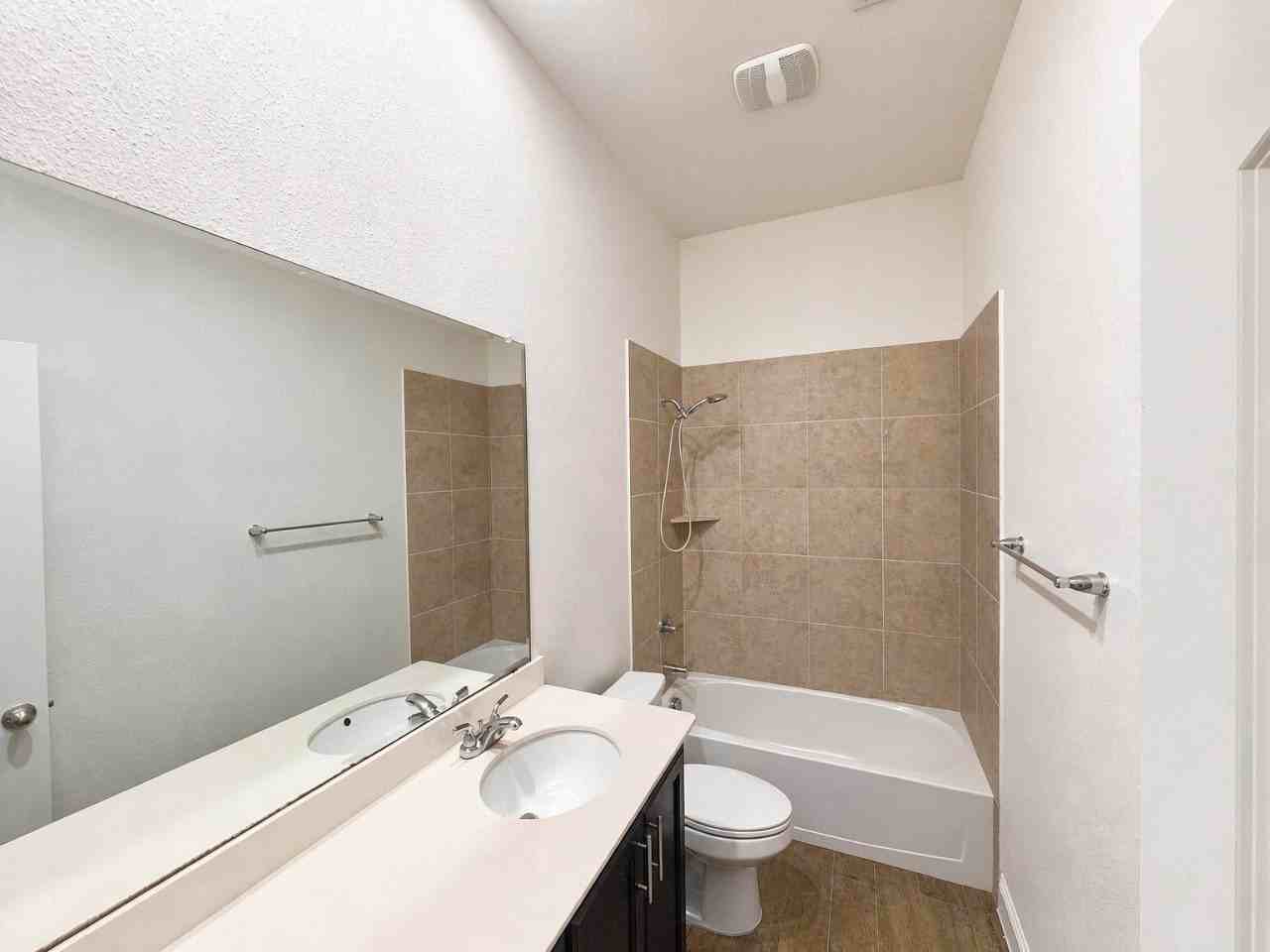 417 Cooper St - Photo 2 of 24