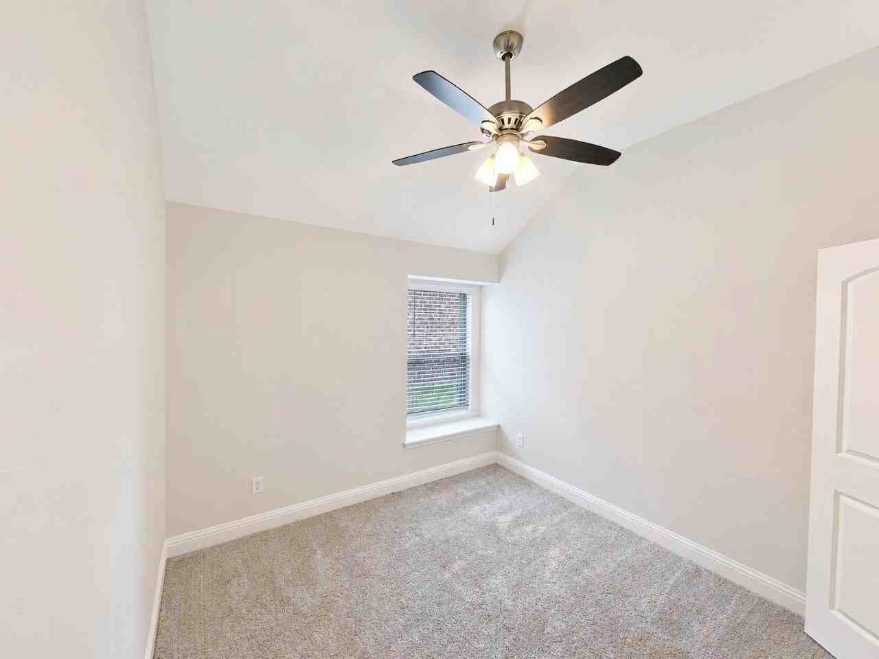 417 Cooper St - Photo 3 of 24
