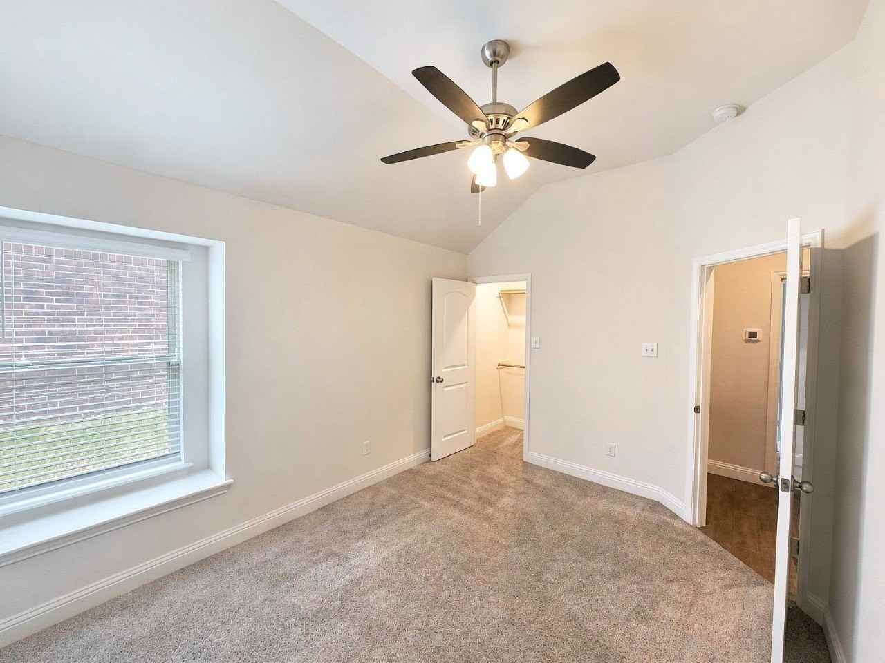 417 Cooper St - Photo 6 of 24