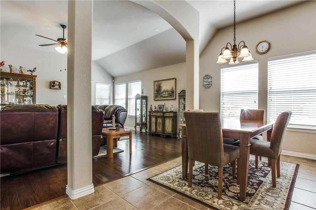 941 Lake Worth Trl - Photo 2 of 14