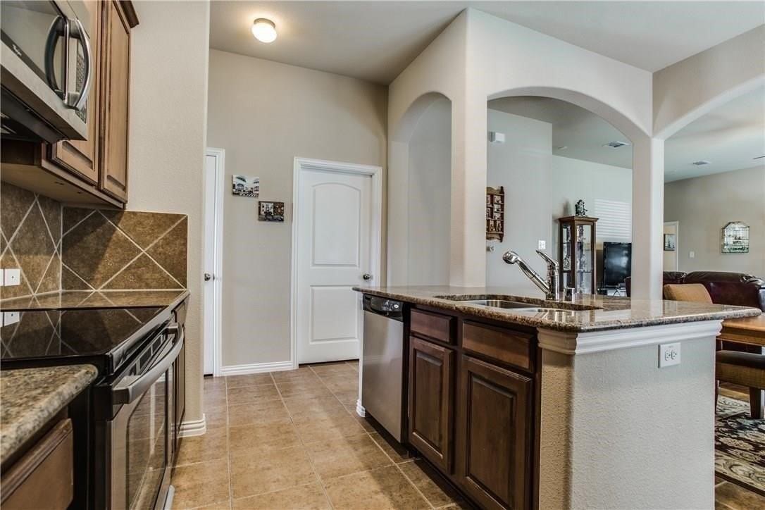 941 Lake Worth Trl - Photo 3 of 14