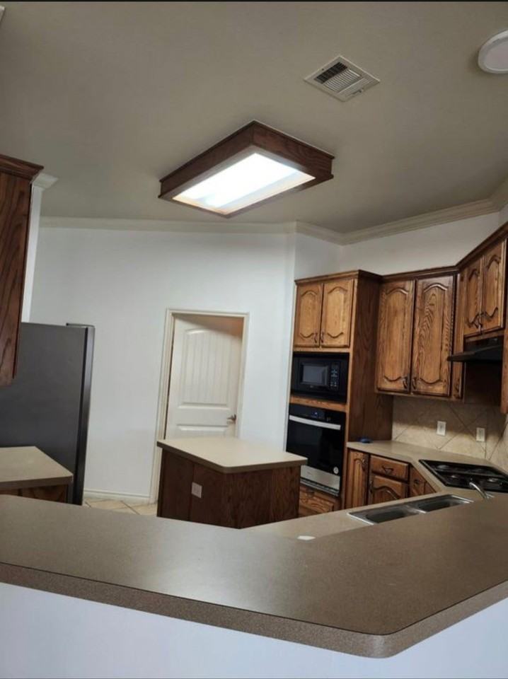 7812 Pleasant Valley Trl - Photo 5 of 11