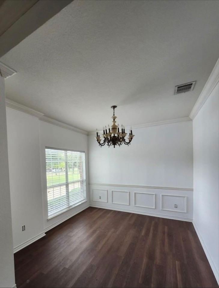 7812 Pleasant Valley Trl - Photo 7 of 11