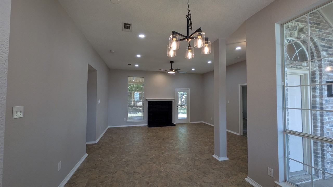 336 Cresthaven Dr - Photo 7 of 16