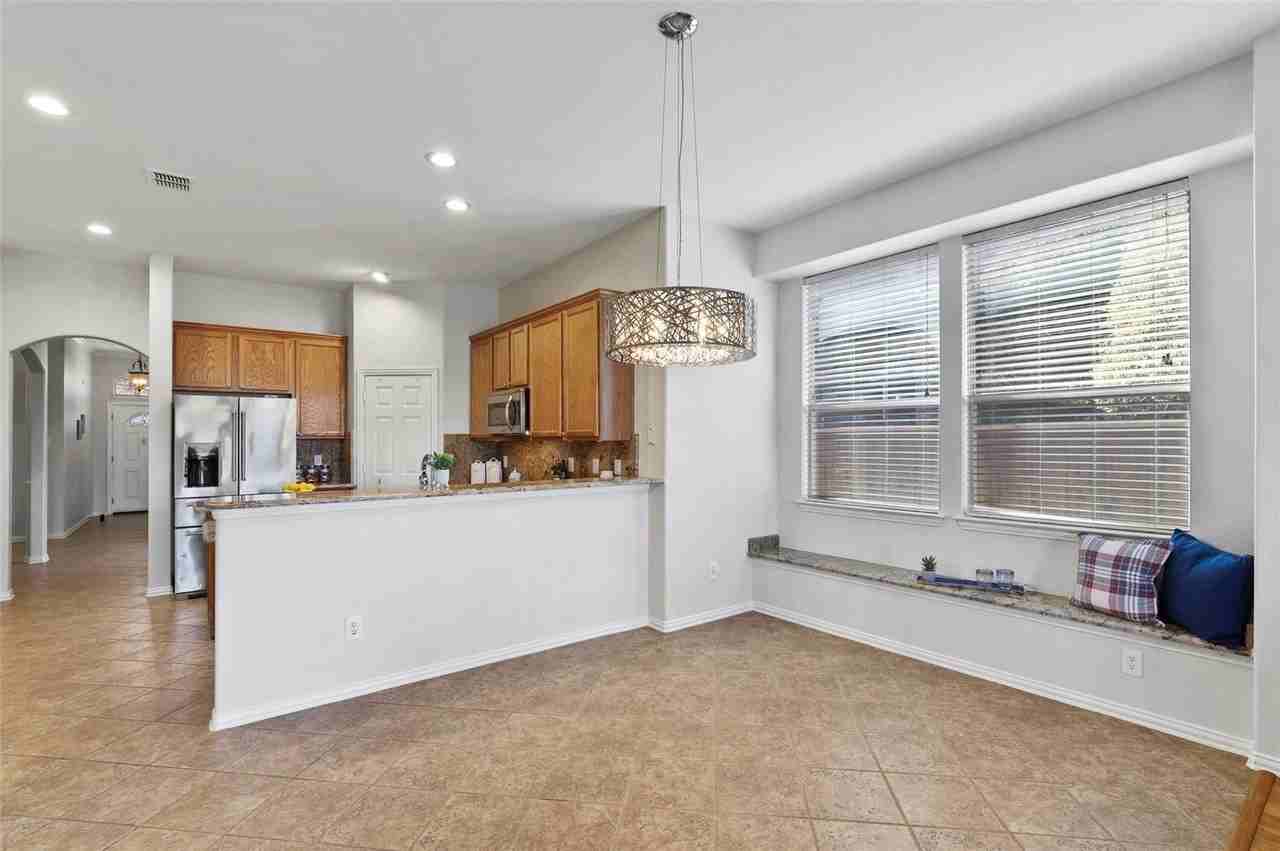 11086 Mansfield Dr - Photo 7 of 25